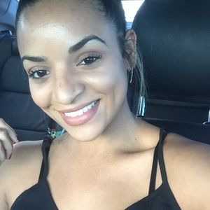 Meet your Posher, Brianna